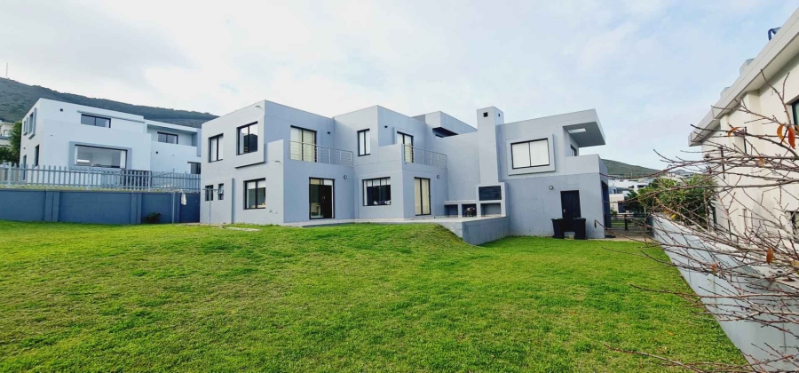 5 Bedroom Property for Sale in Baronetcy Estate Western Cape